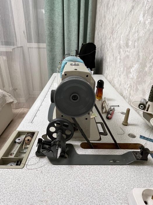 Продается швейная машина