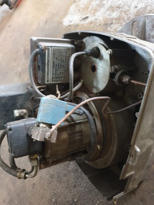 Arzator,injector combustibil lichid.