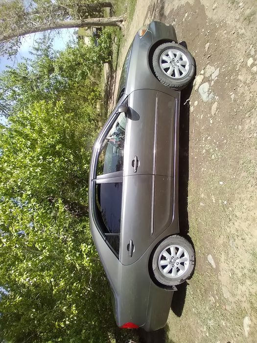 Продаю Камри 30 2002гв обьём2, 4