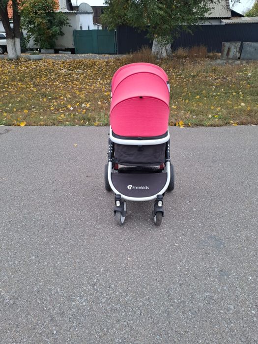 Продаю детскую коляску б/у