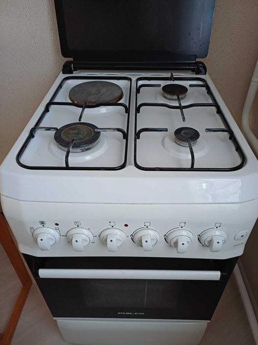 Газовая плита с электрической духовкой