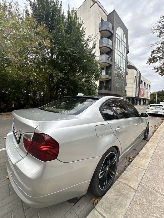 Продавам BMW 320tdi