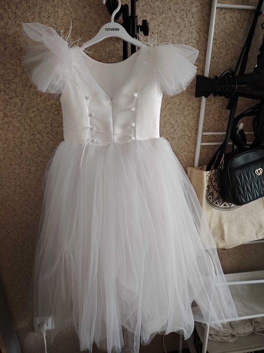 Продам бальное платье