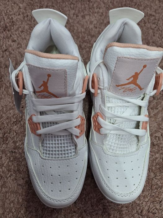 Дамски спортни кецове