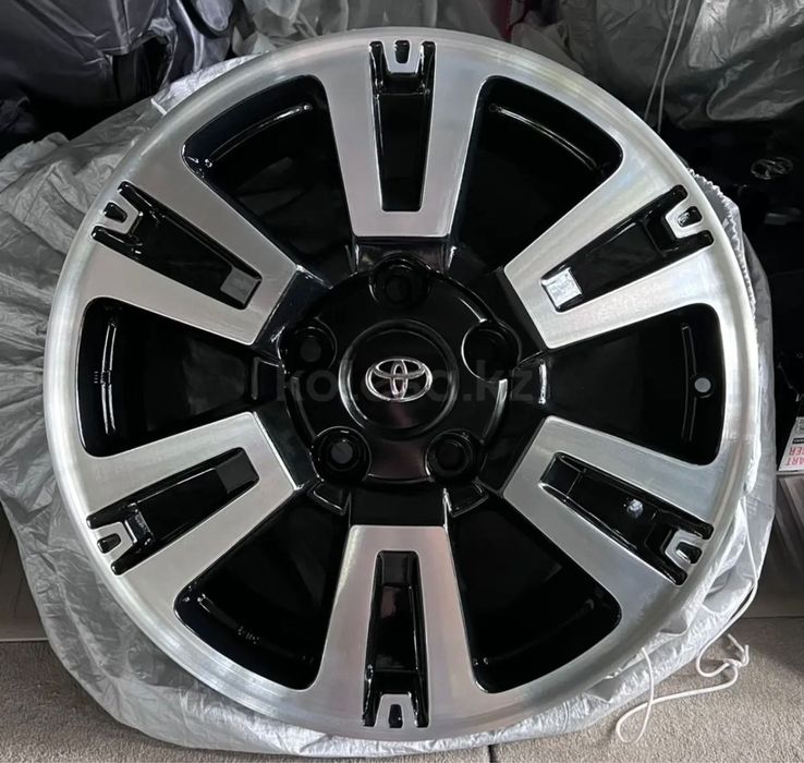 Оригинальные диски от Toyota Tundra R20 8j et60 5x150