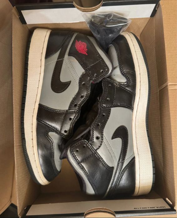 Jordan 1 mid shadow red 38.5