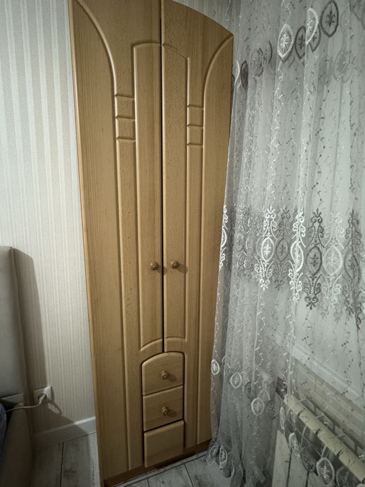 Продам стенку шкаф комод