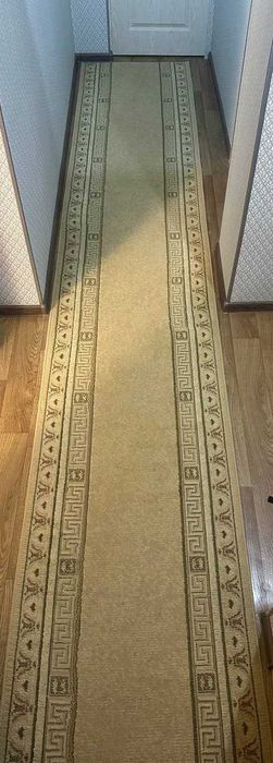 Продам 2 ковра 4,40×0,8 и 1,10×0,65