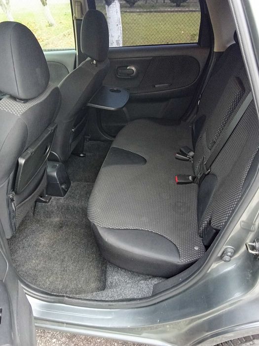 Лек автомобил Нисан Nоте