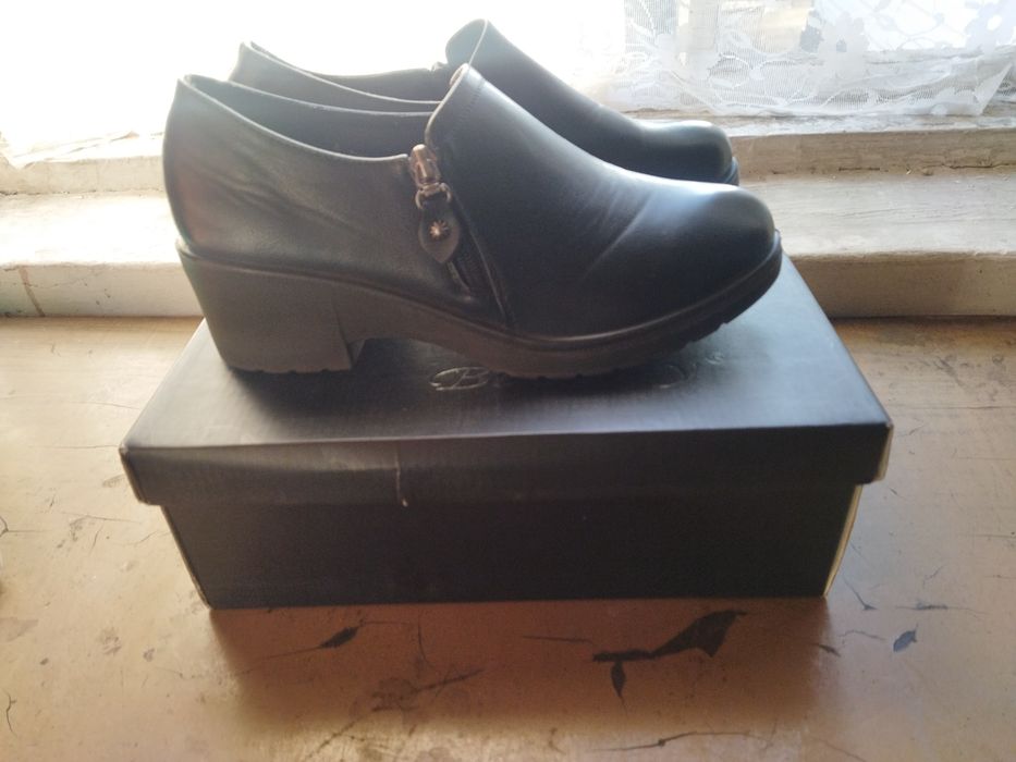 Продам ботильоны женские кожаные