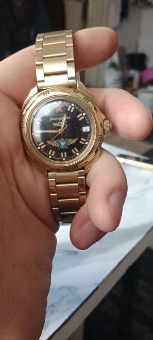 Продам командирские наручные часы.