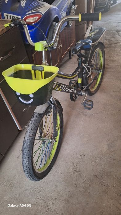Болалар нарсалари сотилади велосипед, ходунки ванна.