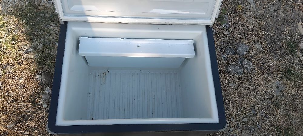 Газов Хладилник  Elektrolux на 12 волта и 220 волта.