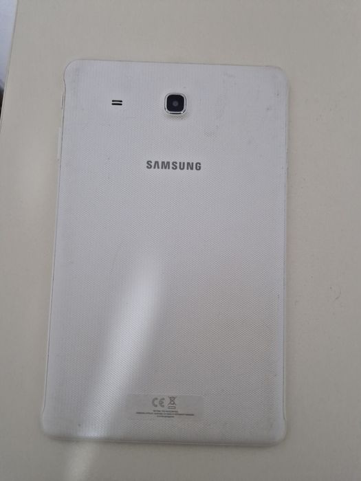 Vând 3 tablete Samsung piese