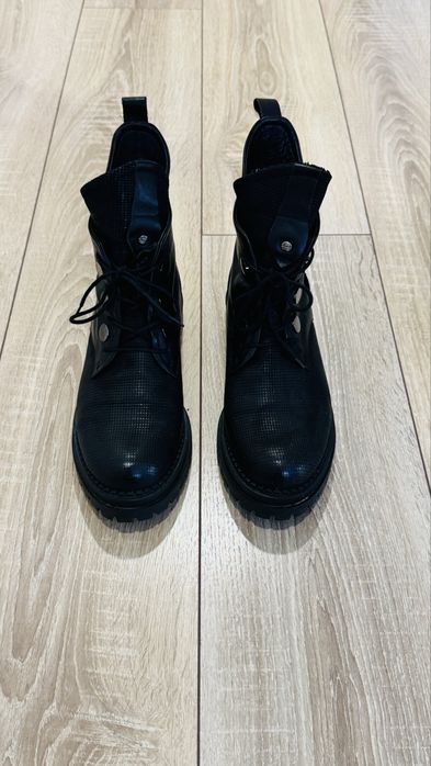 Ghete piele Benvenutti marime 40