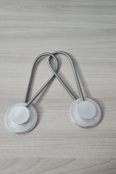 Продам магнитные подхваты для штор