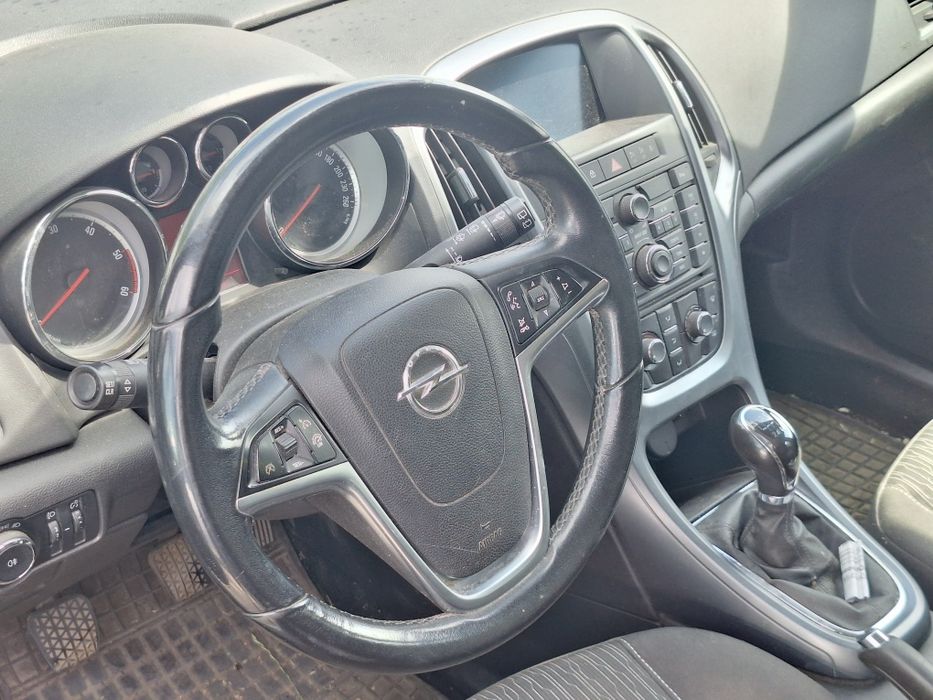 Asta 2013-1.7diesel AVARIAT DREAPTA