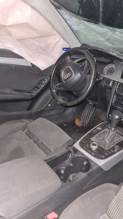 Ауди а4 Б8 на части