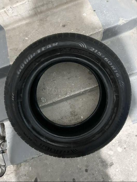 Продам летнюю резину Goodyear