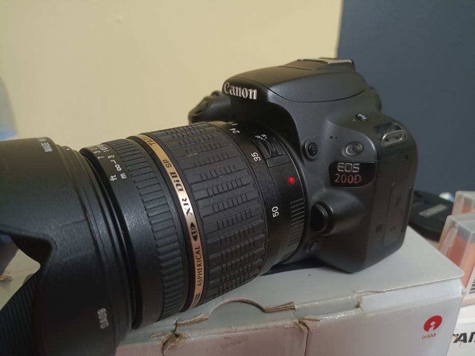 Canon 200d tamron 18-50 f2.8