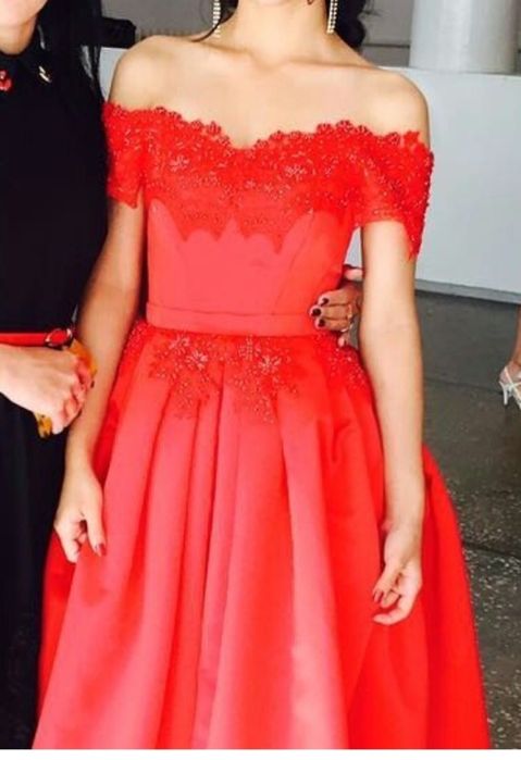 Продам красное платье на выпускной