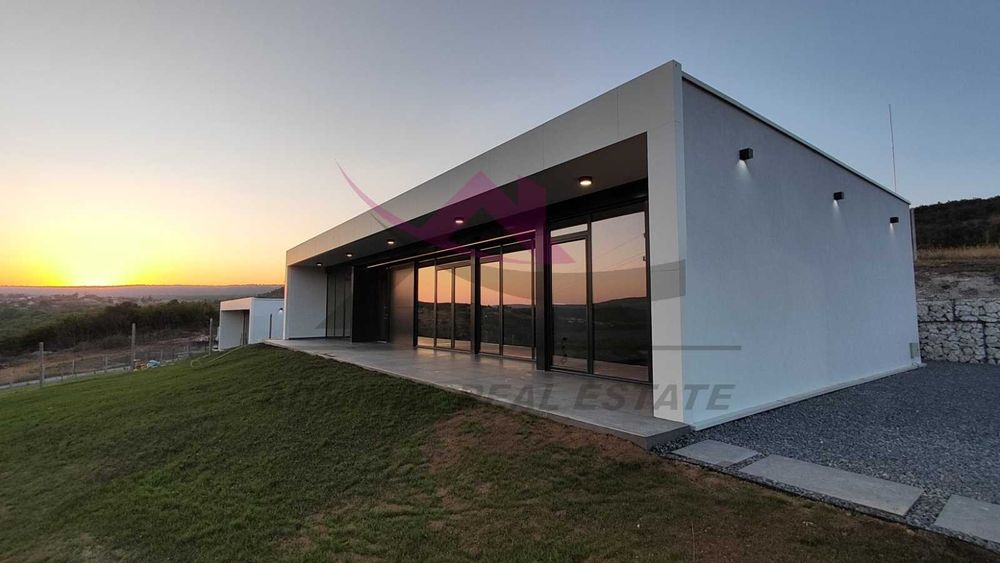 Продава се Къща в Балчик - 104 кв.м за 1539 €/кв.м - Снимка #2