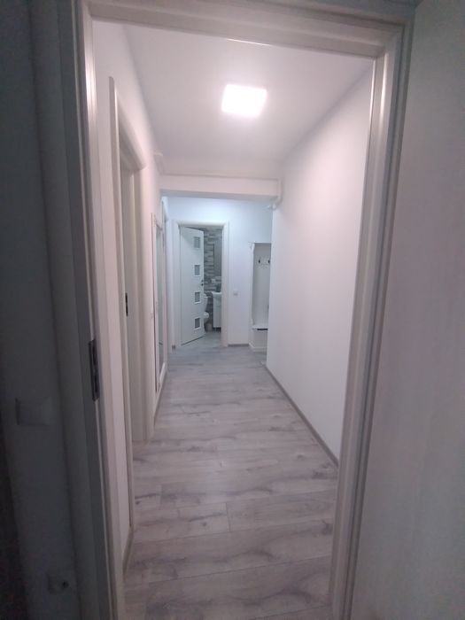 Închiriez apartament cu doua camere decomandat
