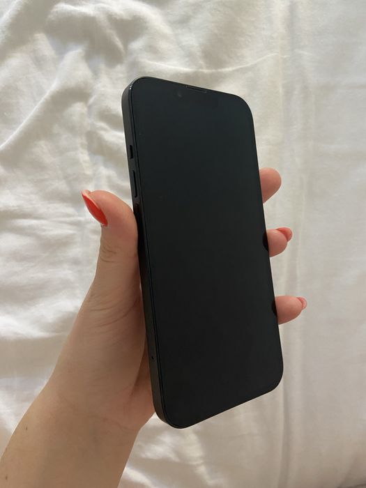 Vand Iphone 13 Nou