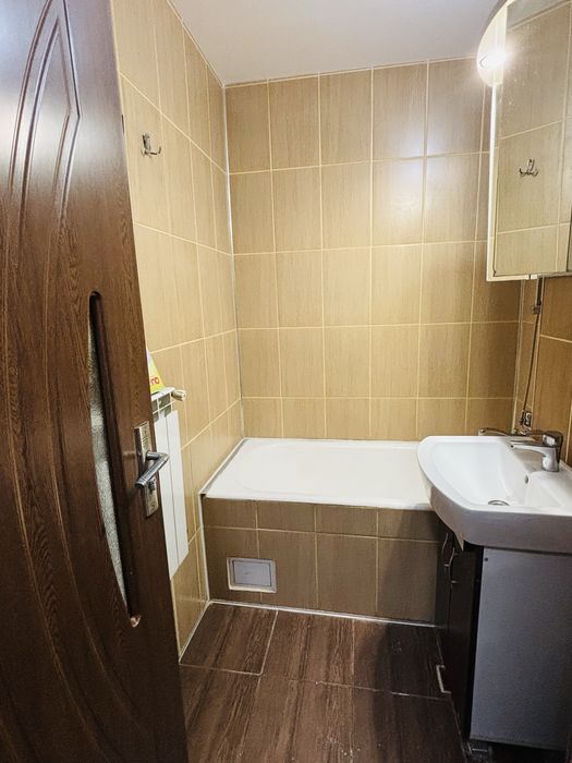 Inchiriez apartament cu 2 camere