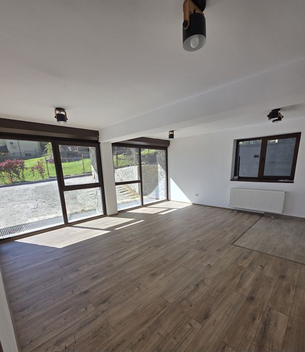 Garsonieră în imobil nou, Sinaia