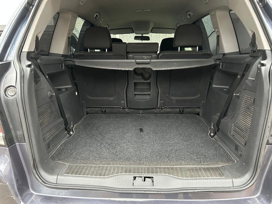 Vând Opel Zafira (dau și la schimb,ofer și diferență)