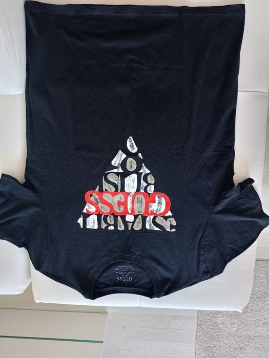 Vând tricou băieti, produs de calitate superioara mărimea XL,aveți și masuratori in poze.