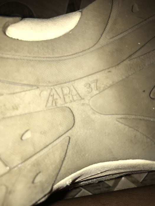 Продам кроссовки из Zara