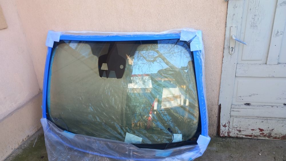 Parbrize ford mondeo cu încălzire, senzori ploaie, locas cameră 2015-2019,2019-2023 originale