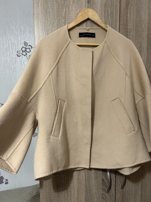 Елегантно дамско палто