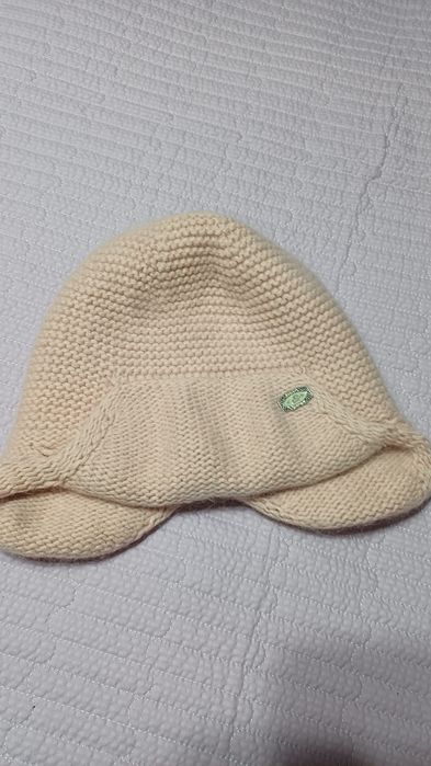 Продам шапки. Не дорого.