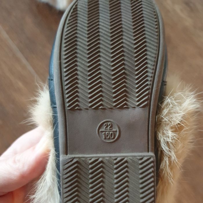 Продам детские лоферы