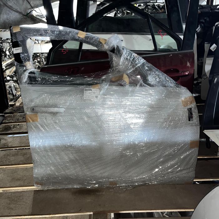 Передняя правая дверь Audi A6C7