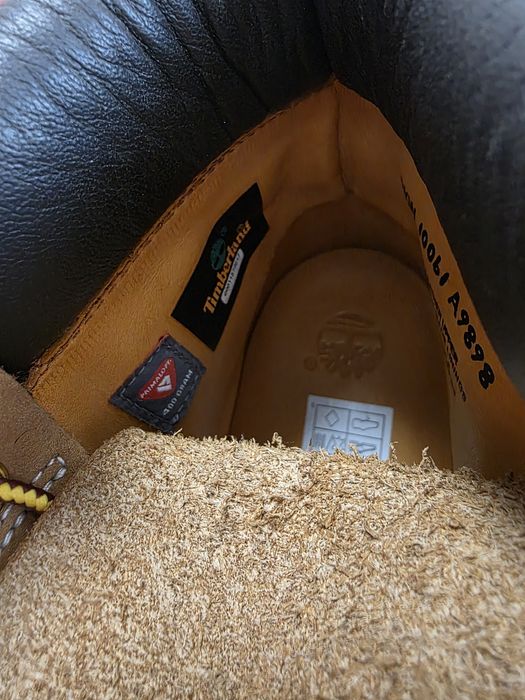 Продам новые ботинки Timberland