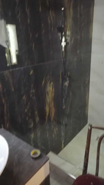 Кафельщик качество гарантия плюс сантехник в общем ванна и туалет под