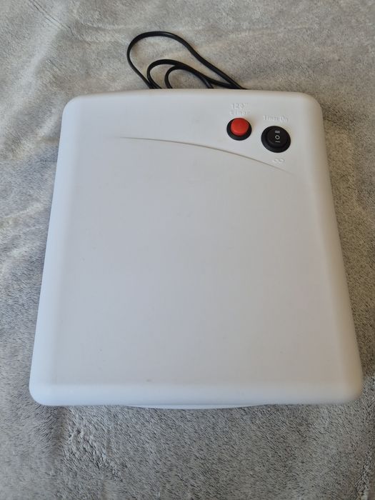 UV Лампа за нокти