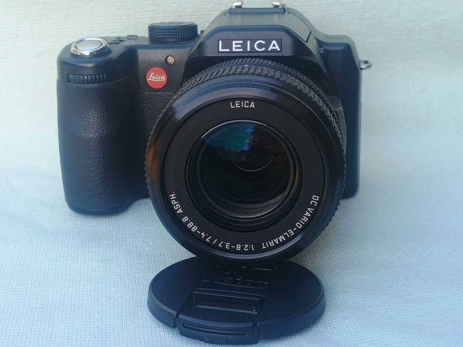 Leica V 1 Lux digital.