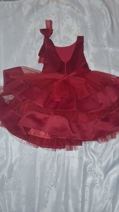 Продам нарядное платье