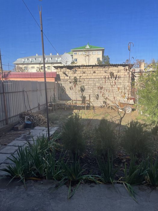 Коттедж 2 хонали сотилади йул устида