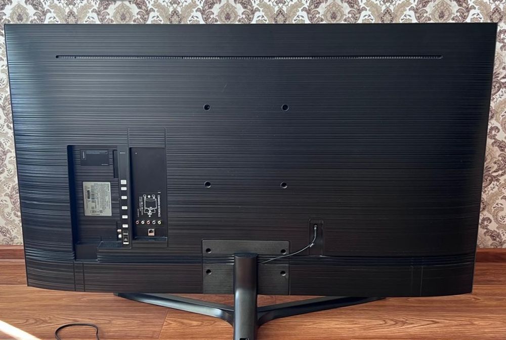 Телевизор смарт.