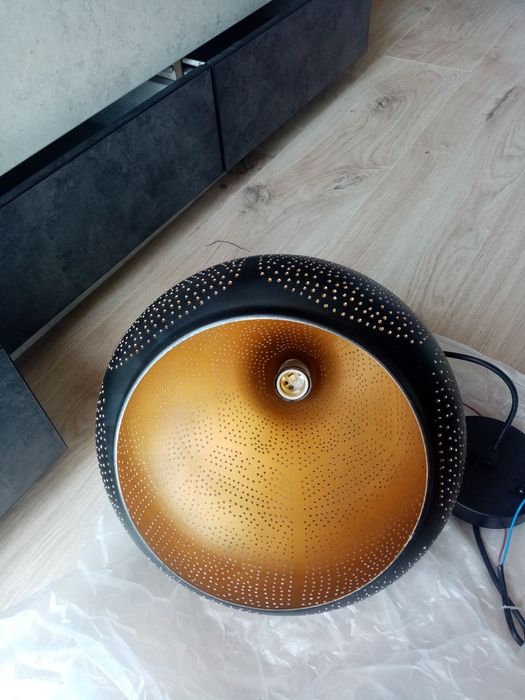 Продаётся люстра чёрного цвета