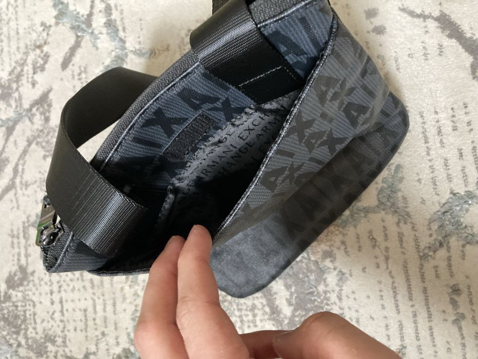 продам барсетку от Armani