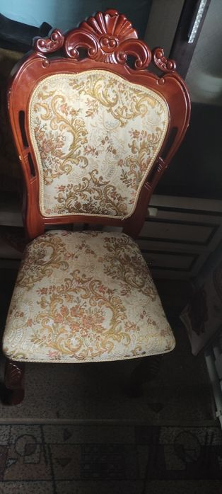 Продам 2 стула прочные