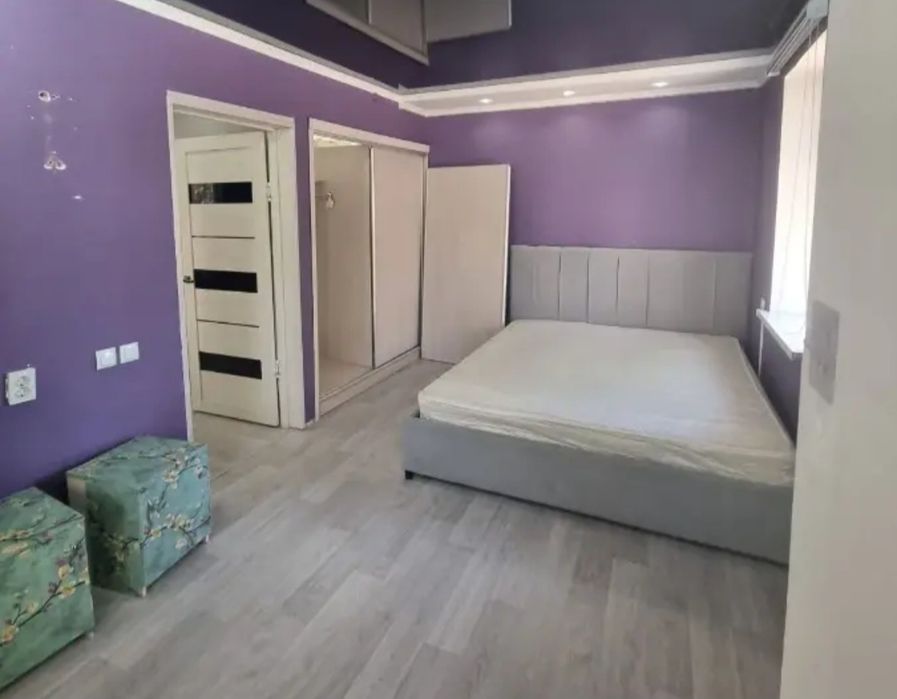 сдам 2-х ком. кв. центр 1-этаж
