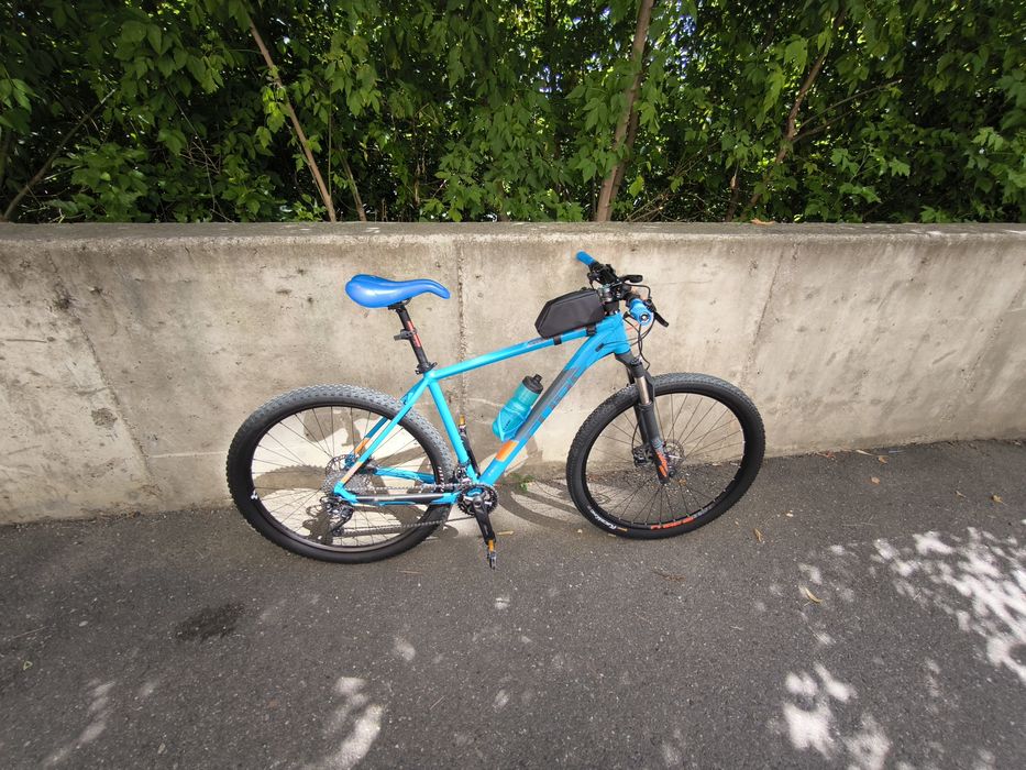 Bicicleta Cube attention hpa 29